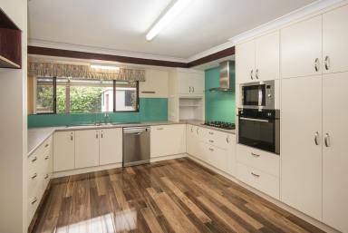 House Leased - WA - Augusta - 6290 - Charming Home  (Image 2)