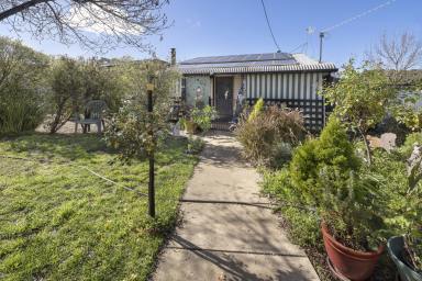 House For Sale - VIC - Nyah - 3594 - Charming Country Living on a Generous Allotment (Image 2)