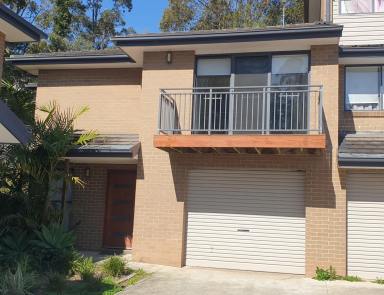 Townhouse Leased - NSW - Watanobbi - 2259 - Almost new 3 bdrm 3 bthrm townhouse  (Image 2)
