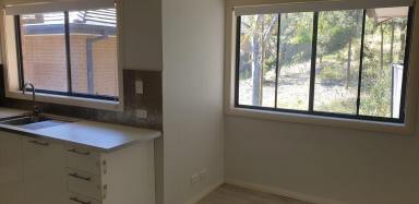 Townhouse Leased - NSW - Watanobbi - 2259 - Almost new 3 bdrm 3 bthrm townhouse  (Image 2)