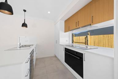 House For Sale - QLD - Glenvale - 4350 - New Build - Move in Ready!  (Image 2)