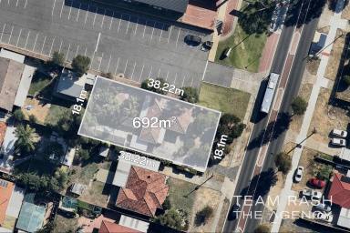 House For Sale - WA - Girrawheen - 6064 - Development Potential - Upto 4 lot subdivision  (Image 2)
