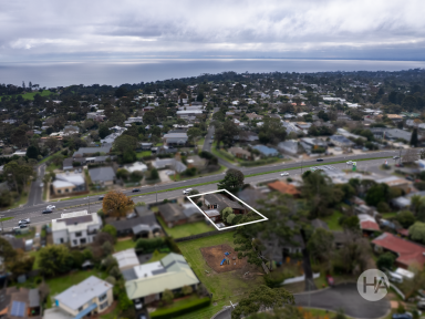 House For Sale - VIC - Mount Eliza - 3930 - Location Meets Potential (Image 2)