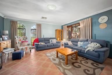 House For Sale - WA - Ferndale - 6148 - Perfectly positioned family home (Image 2)