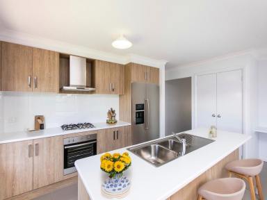 House For Sale - VIC - Mildura - 3500 - Four Bedrooms & Three Living Areas - Great First Home or Investment Property!  (Image 2)