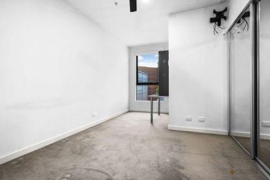 Apartment For Lease - VIC - Mentone - 3194 - GROUND FLOOR APARTMENT WITH PRIVATE COURTYARD & DIRECT GARAGE ACCESS (Image 2)