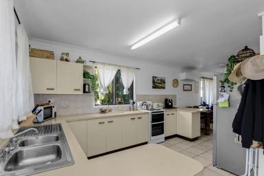 House For Sale - QLD - Karragarra Island - 4184 - Enjoy the Tranquil Lifestyle of Karragarra Island (Image 2)