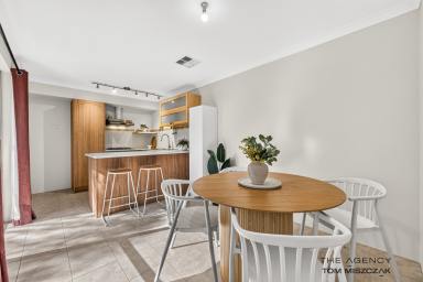 House For Sale - WA - Bassendean - 6054 - Privacy and Convenience All Nestled Together  (Image 2)