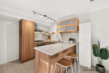 House For Sale - WA - Bassendean - 6054 - Privacy and Convenience All Nestled Together (Image 2)