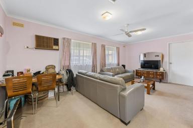 Unit For Sale - VIC - Mildura - 3500 - NEAT UNIT, GREAT LOCATION  (Image 2)