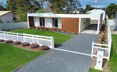 House For Sale - QLD - Macleay Island - 4184 - Thoughtfully Designed. Beautifully Finished.  (Image 2)