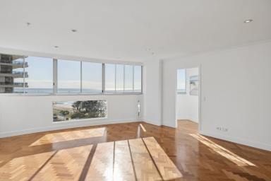 Apartment For Sale - QLD - Surfers Paradise - 4217 - Beachfront 2 Bedroom Apartment with Ocean Views (Image 2)