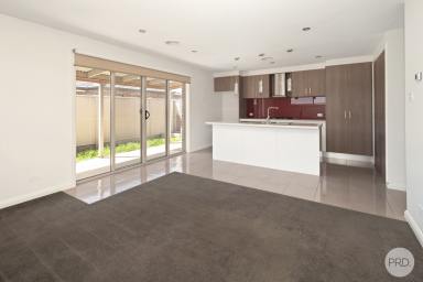 Unit For Sale - VIC - Sebastopol - 3356 - Fresh, Modern & Move In Ready (Image 2)