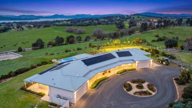 Lifestyle For Sale - NSW - Table Top - 2640 - An Iconic Lake Hume Estate – Luxury Living on 20 Acres (8 Hectares)  (Image 2)