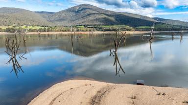 Lifestyle For Sale - NSW - Wymah - 2640 - Absolute Lake Hume Waterfront Lifestyle  (Image 2)