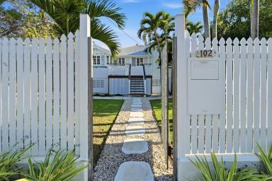 House For Sale - QLD - West End - 4810 - STORYBOOK APPEAL WITH TALES OF TIMELESS ELEGANCE (Image 2)