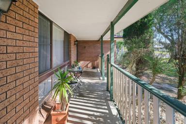 House For Sale - NSW - Lemon Tree Passage - 2319 - WATERFRONT LIFESTYLE & FAMILY LIVING JUST MOMENTS FROM THE BAY! (Image 2)