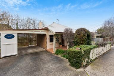 House For Sale - SA - Hahndorf - 5245 - Oats Cottage - Timeless Charm, Endless  Possibilities!  (Image 2)