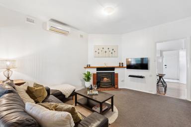 House For Sale - SA - Hahndorf - 5245 - Oats Cottage - Timeless Charm, Endless  Possibilities!  (Image 2)