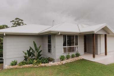 House For Sale - QLD - Palmwoods - 4555 - Modern Living in a Quiet Cul-de-Sac  (Image 2)