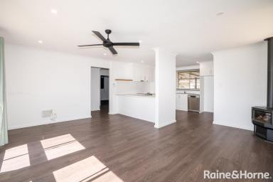 House Leased - NSW - Tolland - 2650 - BEAUTIFULLY RENOVATED FAMILY HOME  (Image 2)