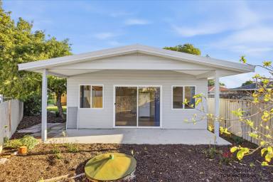 House For Sale - WA - Queens Park - 6107 - HOUSE + GRANNY FLAT + 794sqm Development Site = Winner  (Image 2)