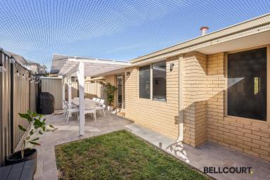 Villa For Sale - WA - Como - 6152 - LIGHT, SPACIOUS & PERFECTLY POSITIONED (Image 2)