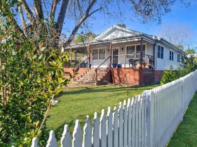 House For Sale - NSW - Bundanoon - 2578 - Cottage Cutie  (Image 2)