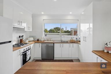 Unit For Sale - VIC - Colac - 3250 - Easy Living, Excellent Location… (Image 2)