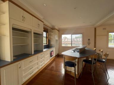 House For Lease - NSW - South Grafton - 2460 - Three-bedroom home in a convenient South Grafton location (Image 2)