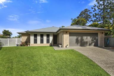 House For Sale - QLD - Cooroy - 4563 - Elite Family Living in the Heart of Cooroy Township  (Image 2)