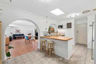 House For Sale - WA - Padbury - 6025 - A Classic With Credentials! (Image 2)