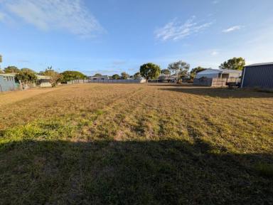 Residential Block For Sale - QLD - Forrest Beach - 4850 - PRIME BEACH OPPORTUNITY : SPACIOUS BLOCK IN FORREST BEACH!  (Image 2)
