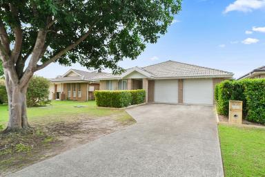 House For Sale - NSW - Raymond Terrace - 2324 - SECURE INVESTMENT WITH LONG-TERM LEASE IN QUALITY ESTATE!  (Image 2)