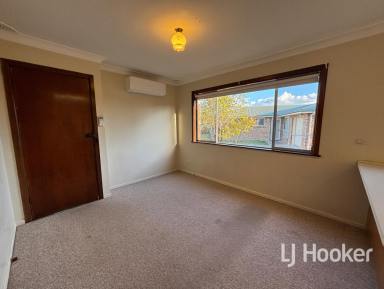 Unit For Lease - NSW - Inverell - 2360 - Tidy Unit on Albion Hill (Image 2)
