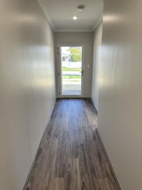 House For Lease - WA - South Guildford - 6055 - Stylish Riverside Home  (Image 2)