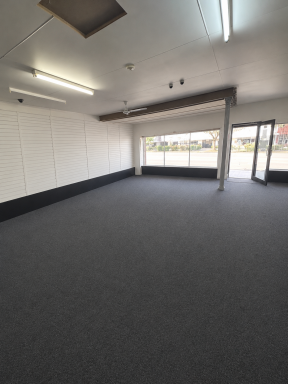 Retail For Sale - SA - Barmera - 5345 - Main Street Position with Potential! (Image 2)