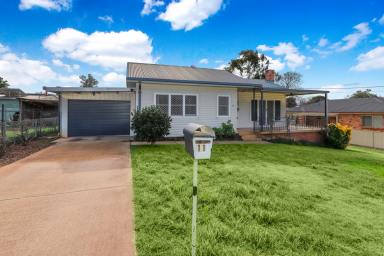 House For Sale - NSW - Tumut - 2720 - Centrally Located Gem  (Image 2)