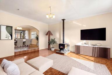 House For Sale - NSW - Warrawong - 2502 - Spacious Family Living (Image 2)