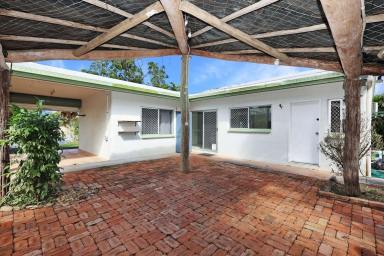 House For Lease - QLD - Bentley Park - 4869 - Modern Kitchen - Fully AC and Tiled - Pool - Solar  (Image 2)