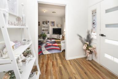 House For Sale - VIC - Swan Hill - 3585 - This one ticks all the boxes  (Image 2)