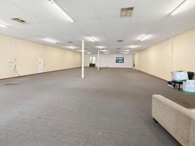 Retail For Sale - NSW - Narrandera - 2700 - PRIME BUSINESS OPPORTUNITY  (Image 2)