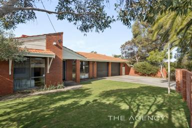 House For Sale - WA - Padbury - 6025 - A Prime Parkside Prospect!  (Image 2)