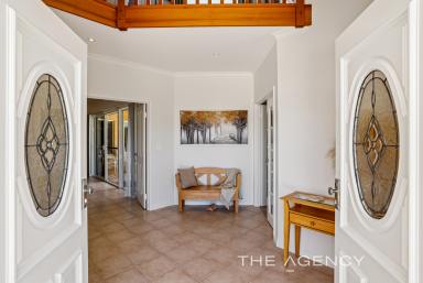 House For Sale - WA - Hillarys - 6025 - A Parkside Privilege  (Image 2)