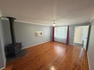 House For Lease - NSW - Tamworth - 2340 - Three Bedroom Home in Oxley Vale (Image 2)
