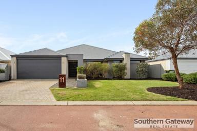 House For Sale - WA - Byford - 6122 - LUXURY FAMILY LIVING WITH SPACE FOR EVERYONE (Image 2)