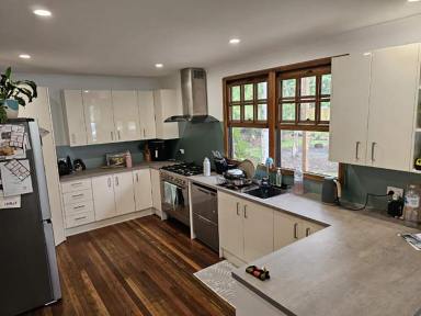 House For Lease - QLD - Pomona - 4568 - Spacious Three-Bedroom Home in the Heart of Pomona - Power and Water Included (Image 2)