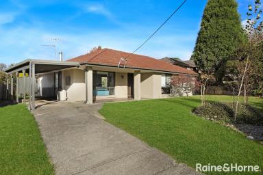 House For Lease - NSW - Moss Vale - 2577 - Charming Home in a Convenient Location! (Image 2)