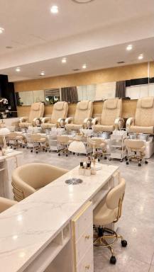 Business For Sale - NSW - Warringah Mall - 2100 - Luxury Turnkey Beauty Salon at Westfield Woden  (Image 2)