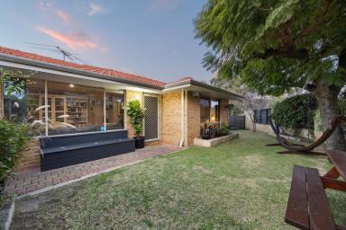 House For Sale - WA - Wilson - 6107 - Picture-Perfect Living Near the Canning River  (Image 2)